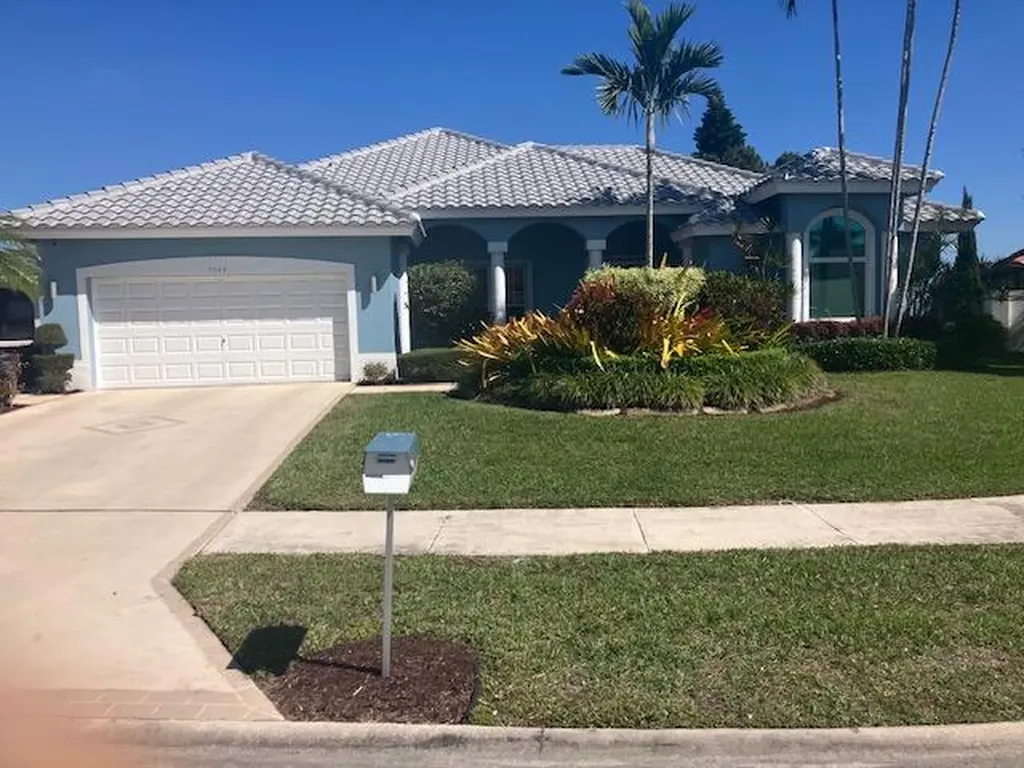 7043 Peninsula Court Lake Worth FL 33467