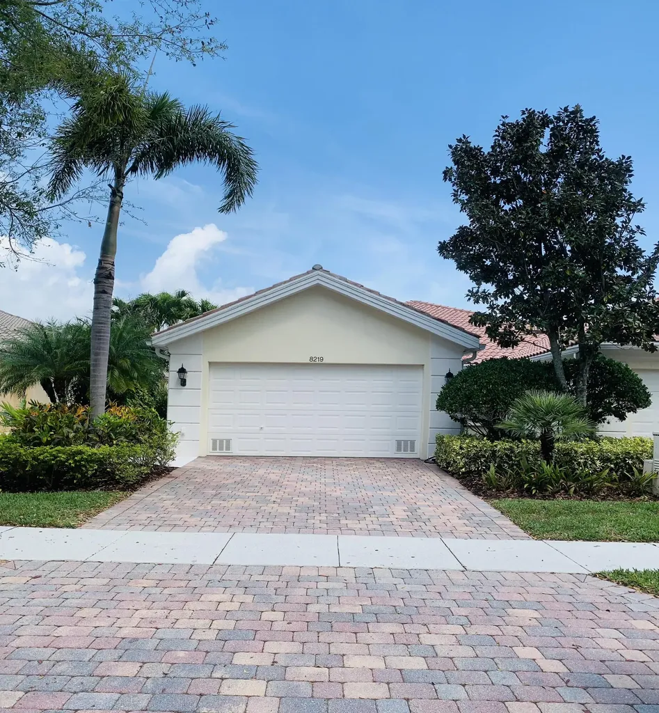 8219 Saint Johns Court Wellington FL 33414