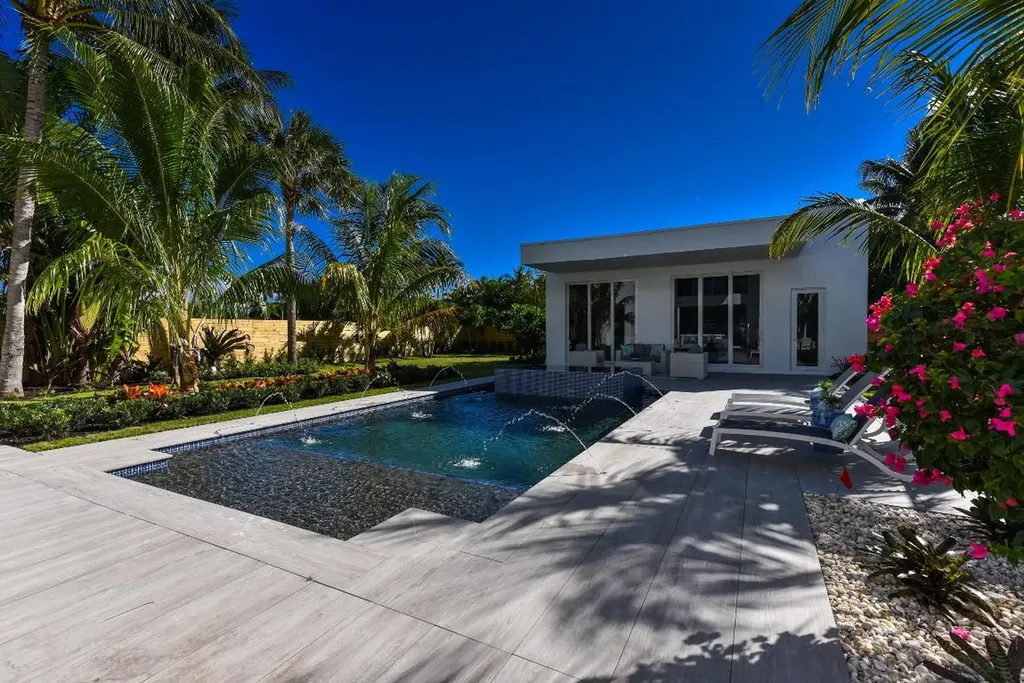 2627 NE 14th Street Fort Lauderdale FL 33304