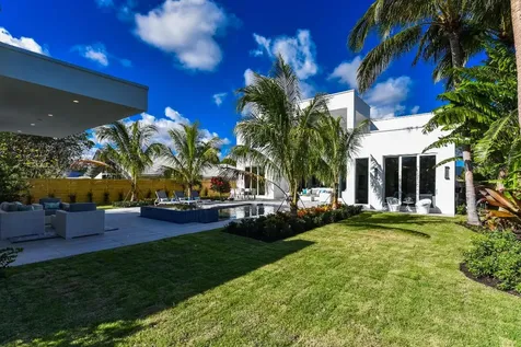 2627 NE 14th Street Fort Lauderdale FL 33304