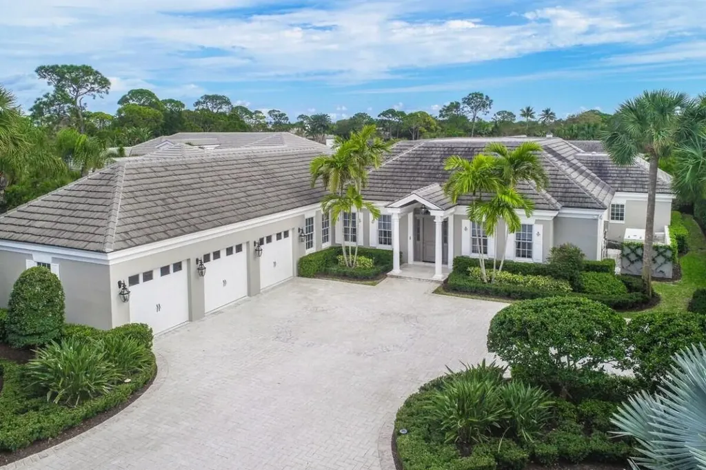 6801 SE Wood Lark Lane Hobe Sound FL 33455