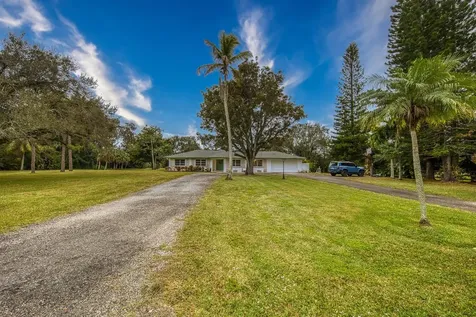 5140 Horseshoe Circle N West Palm Beach FL 33417