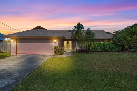 1887 SE Bowie Street Port St Lucie FL 34952
