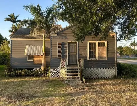 201 SW Avenue D Belle Glade FL 33430