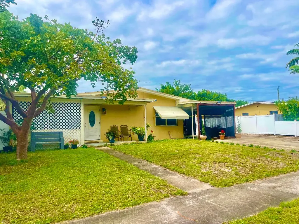 913 S 11th Street Lantana FL 33462