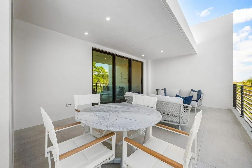 2285 Delray Ridge Lane Delray Beach FL 33444