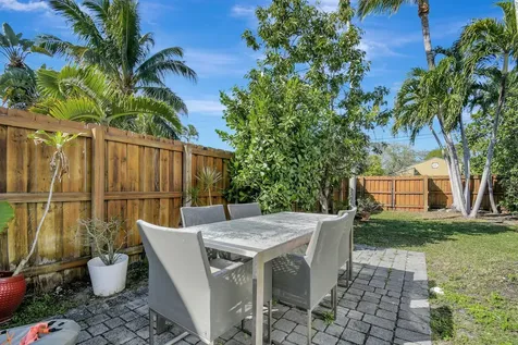 1513 Adams Street Hollywood FL 33020