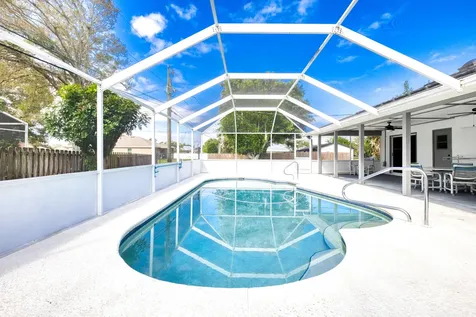 896 SW Nichols Terrace Port St Lucie FL 34953