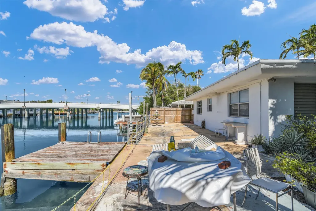 8430 Byron Avenue Miami Beach FL 33141