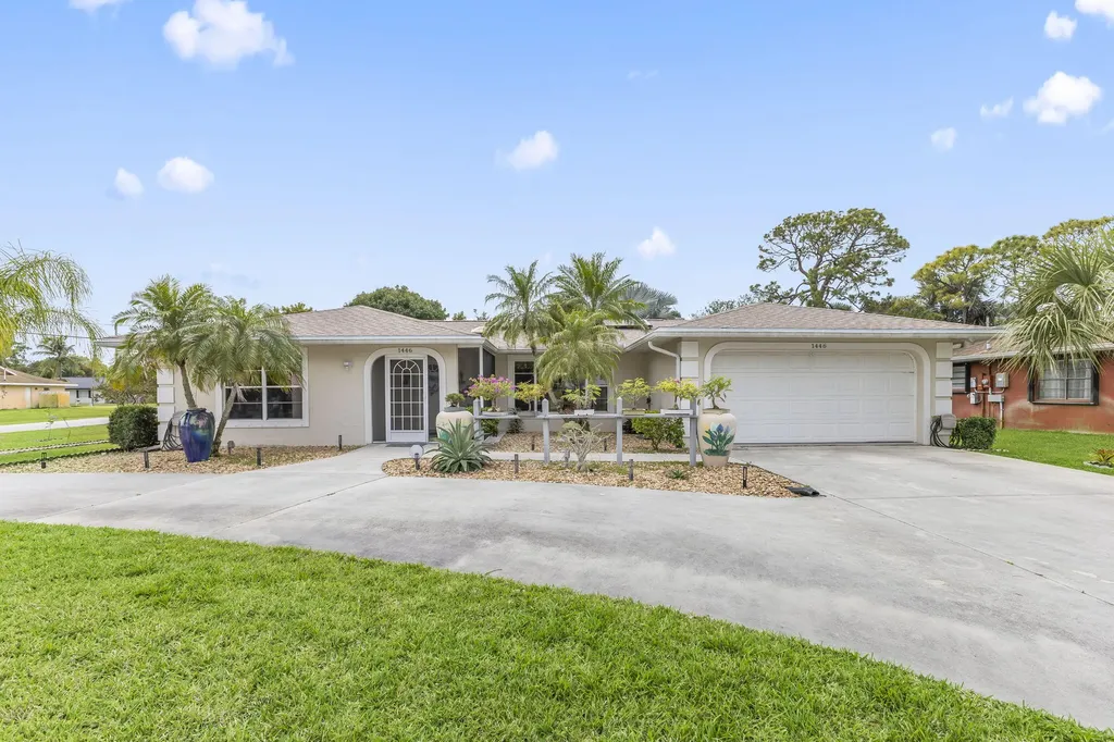 1446 SE Grapeland Avenue Port St Lucie FL 34952