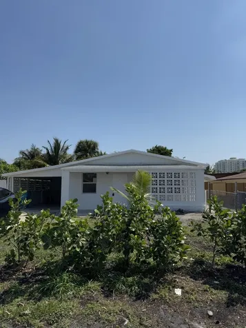 608 NE 2nd Street Boynton Beach FL 33435