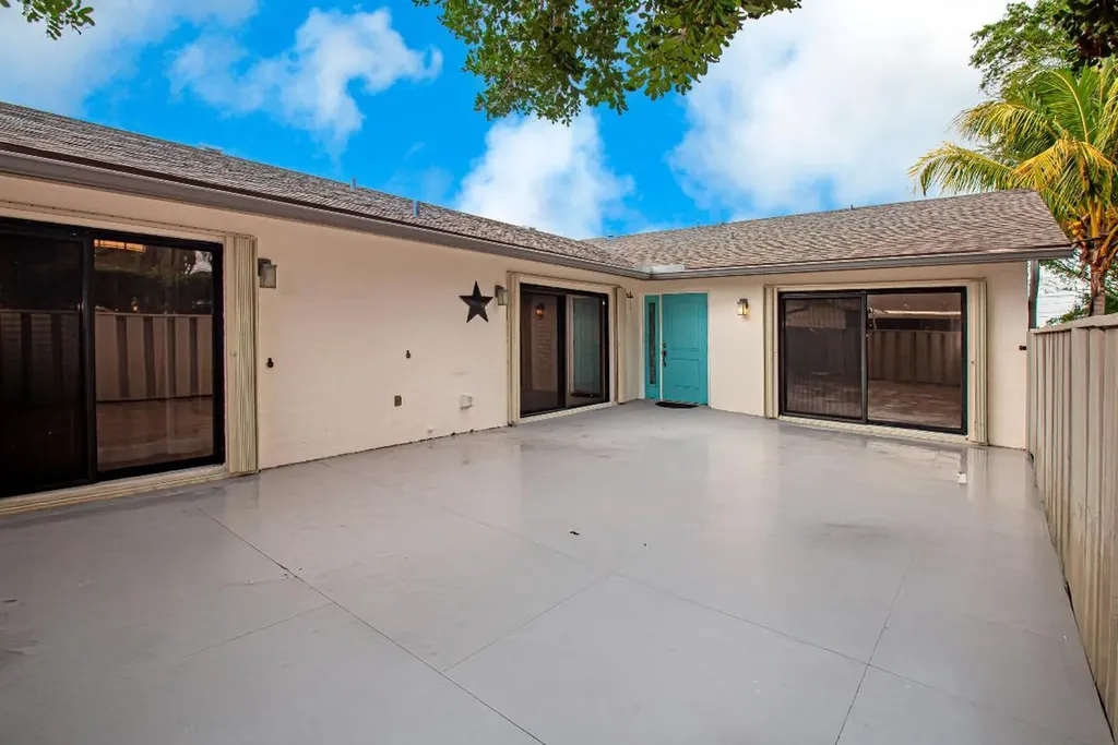 8036 Ambach Way Hypoluxo FL 33462
