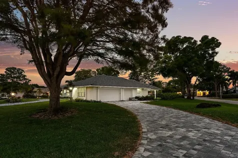 4580 Oak Tree Court Delray Beach FL 33445