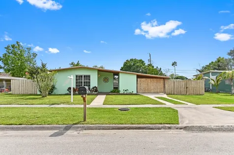 114 SE Serenata Court Port St Lucie FL 34983
