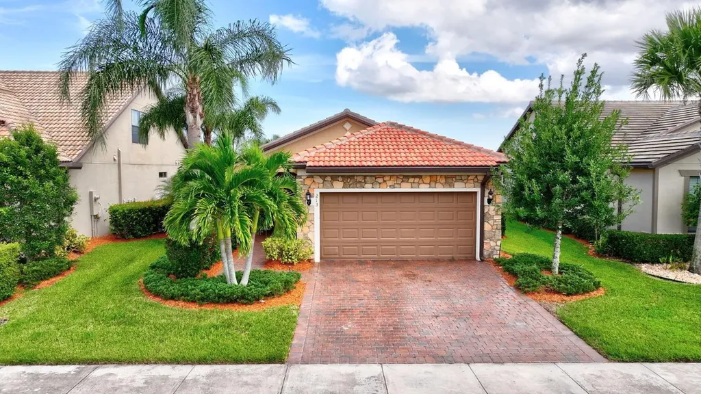 213 SE Longview Drive Port St Lucie FL 34984