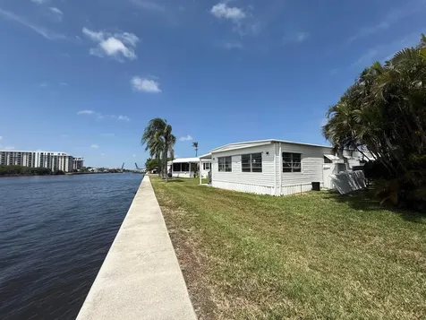 215 S Heron Drive Briny Breezes FL 33435