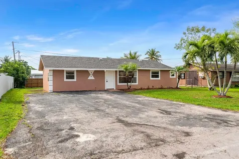 816 NE 22nd Street Belle Glade FL 33430