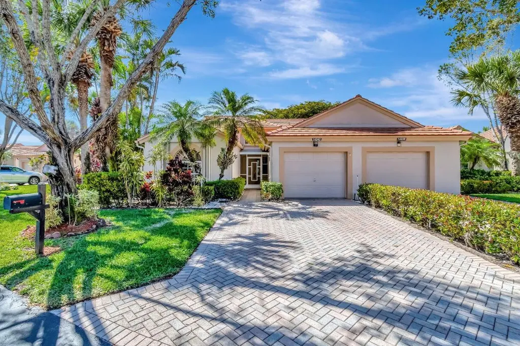 14343 Emerald Lake Drive Delray Beach FL 33446