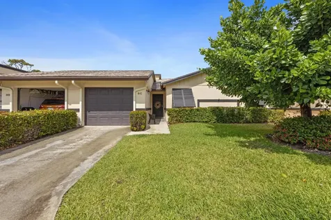 9 Ridge Pointe Drive Boynton Beach FL 33435