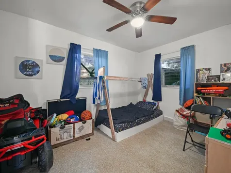 657 Ave C SW Winter Haven FL 33880