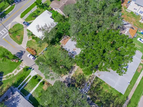 657 Ave C SW Winter Haven FL 33880