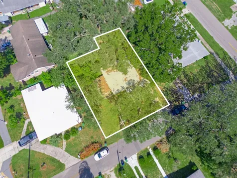 657 Ave C SW Winter Haven FL 33880