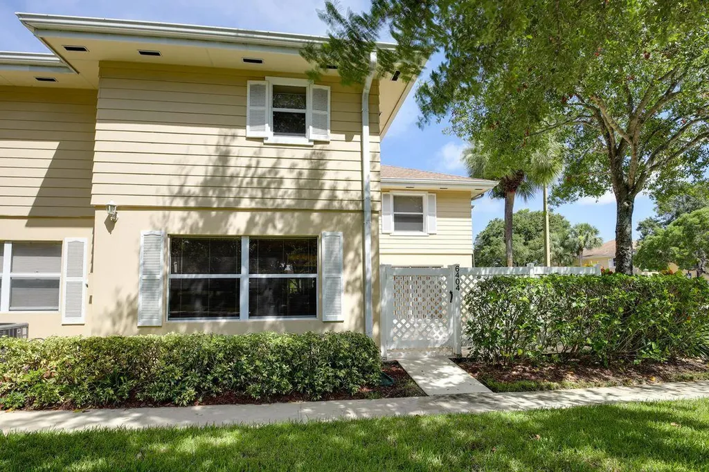 6404 Dryden Court Boynton Beach FL 33436