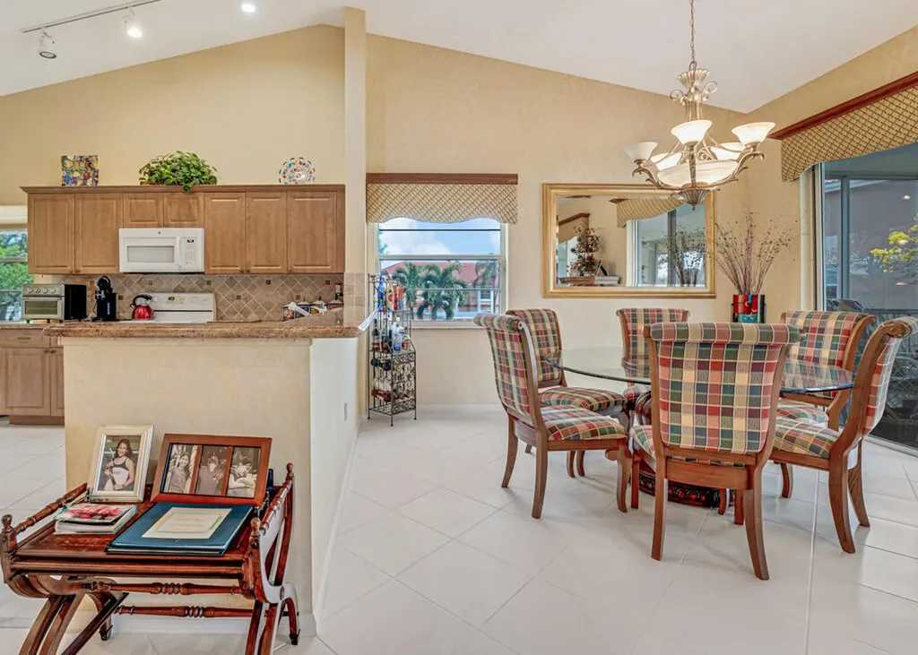 9805 Shadybrook 201 Drive Boynton Beach FL 33437
