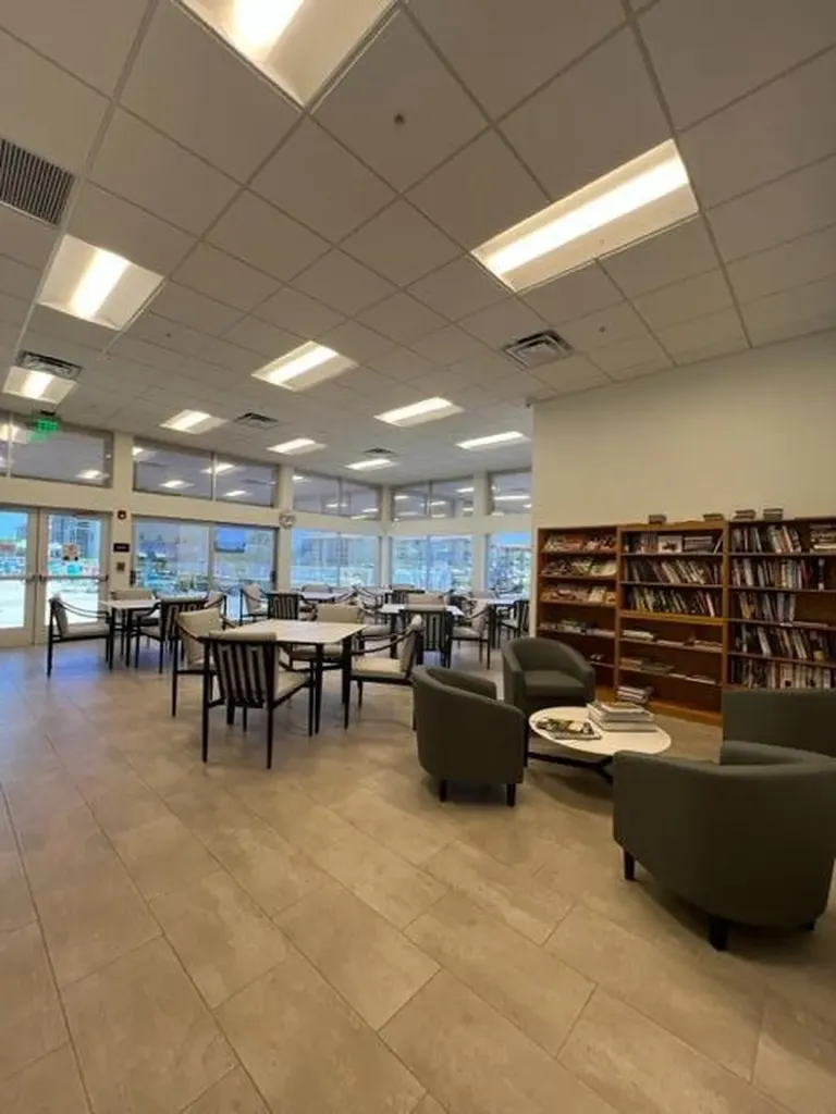 800 W Horizons 211 W Boynton Beach FL 33435