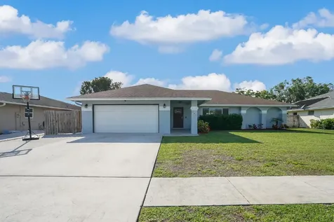 141 Sunflower Circle Royal Palm Beach FL 33411