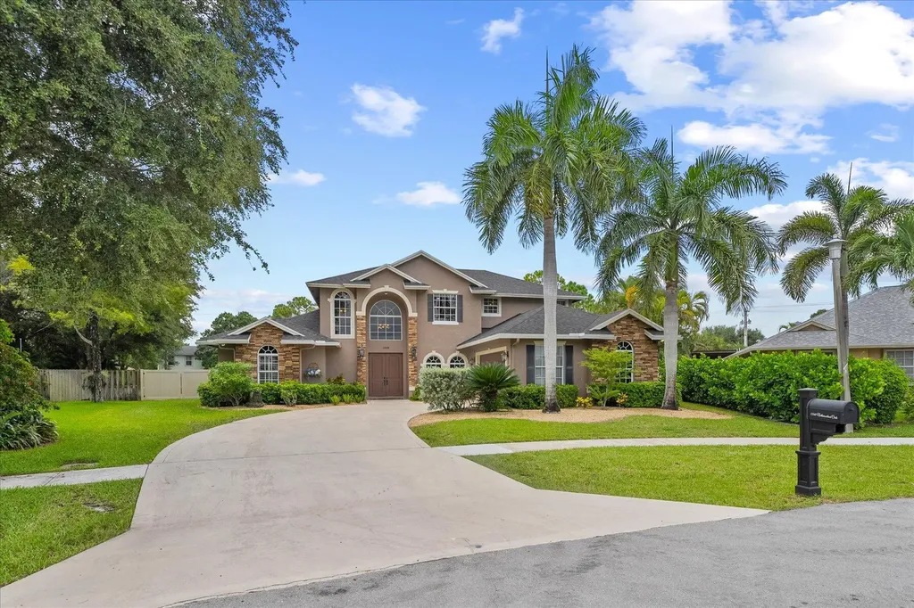 13568 Northumberland Circle Wellington FL 33414