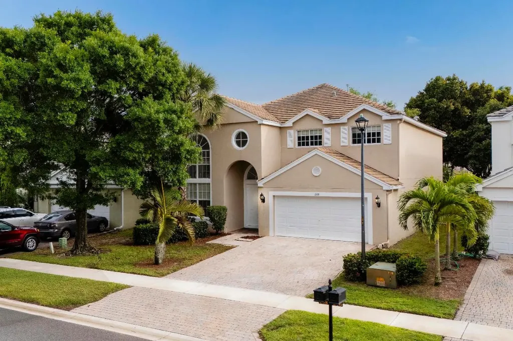288 Kensington Way Royal Palm Beach FL 33414