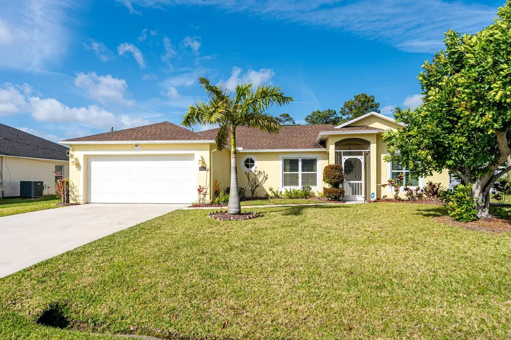 1782 SE Mansfield Street Port St Lucie FL 34952