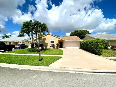 5314 Blueberry Hill Avenue Lake Worth FL 33463