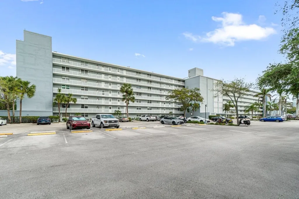 5700 NW 2nd Avenue Boca Raton FL 33487
