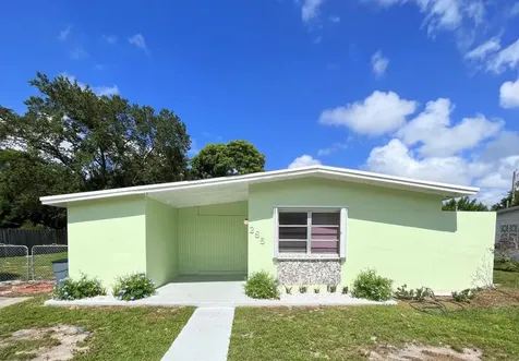 285 SE Abeto Lane Port St Lucie FL 34983