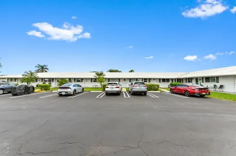200 Leisure Lake Circle Boynton Beach FL 33426