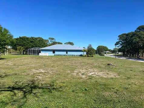 4310 Gator Trace Circle Fort Pierce FL 34982
