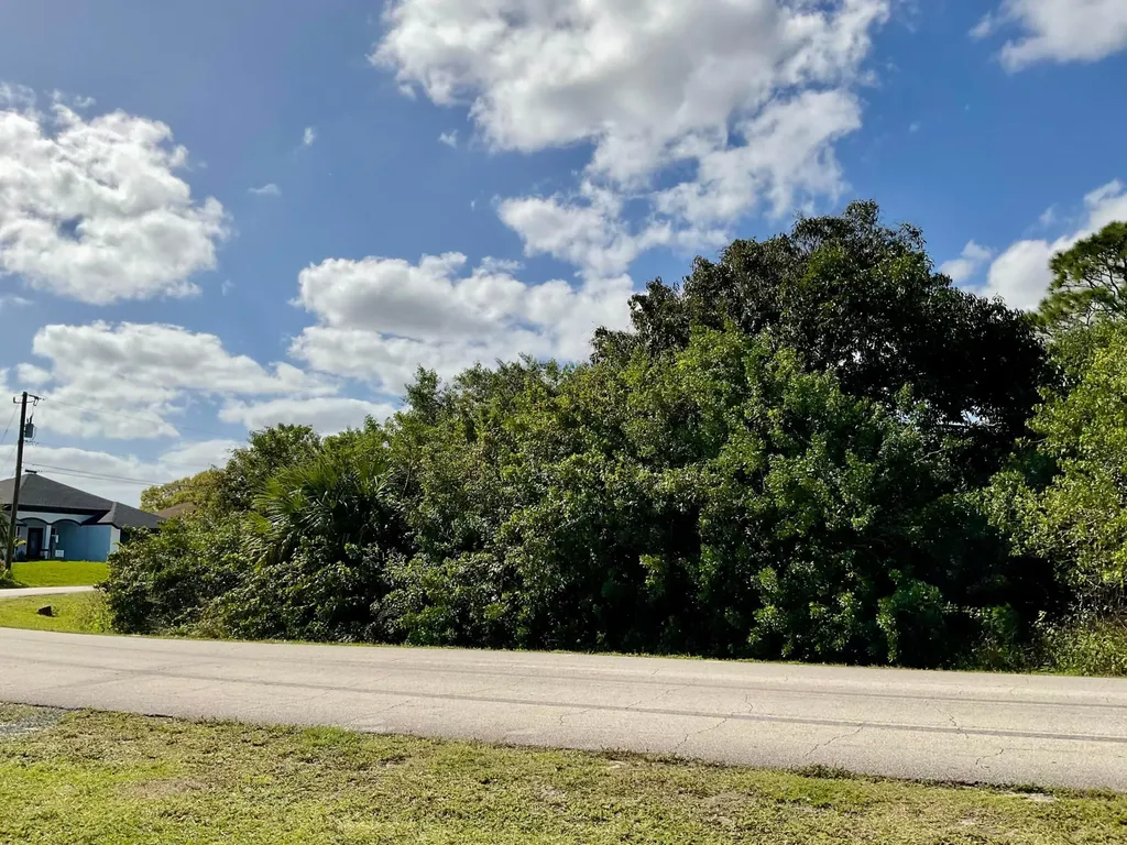 4674 SW Masefield Street Port St Lucie FL 34953