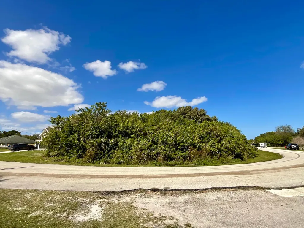 4674 SW Masefield Street Port St Lucie FL 34953