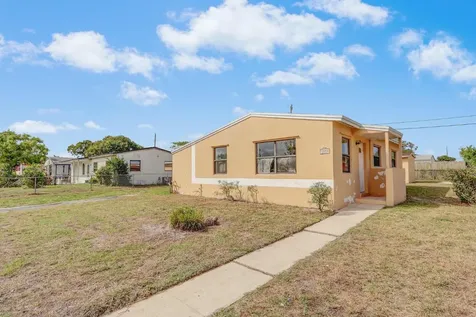 1070 W 26th Court Riviera Beach FL 33404