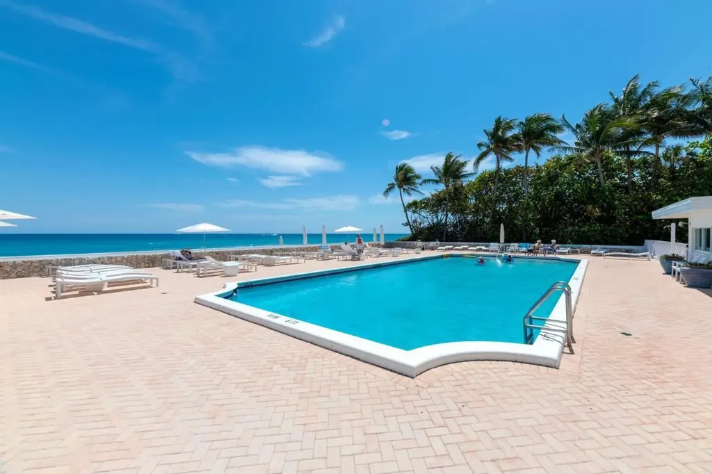 2295 S Ocean Boulevard Palm Beach FL 33480