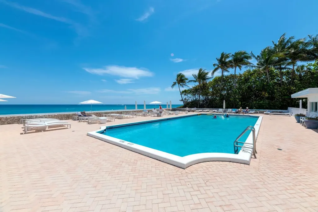 2295 S Ocean Boulevard Palm Beach FL 33480