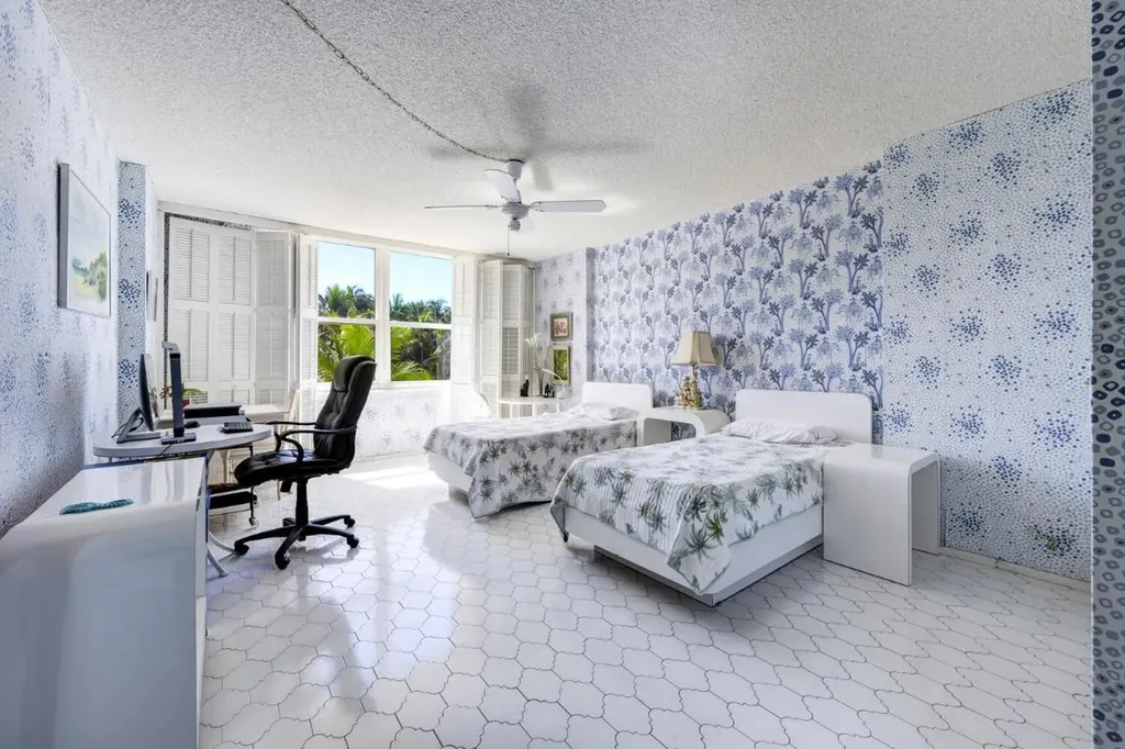 2295 S Ocean Boulevard Palm Beach FL 33480
