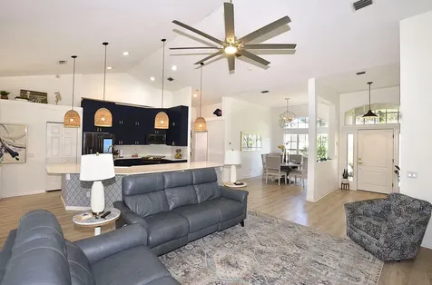 405 29th Court SW Vero Beach FL 32968