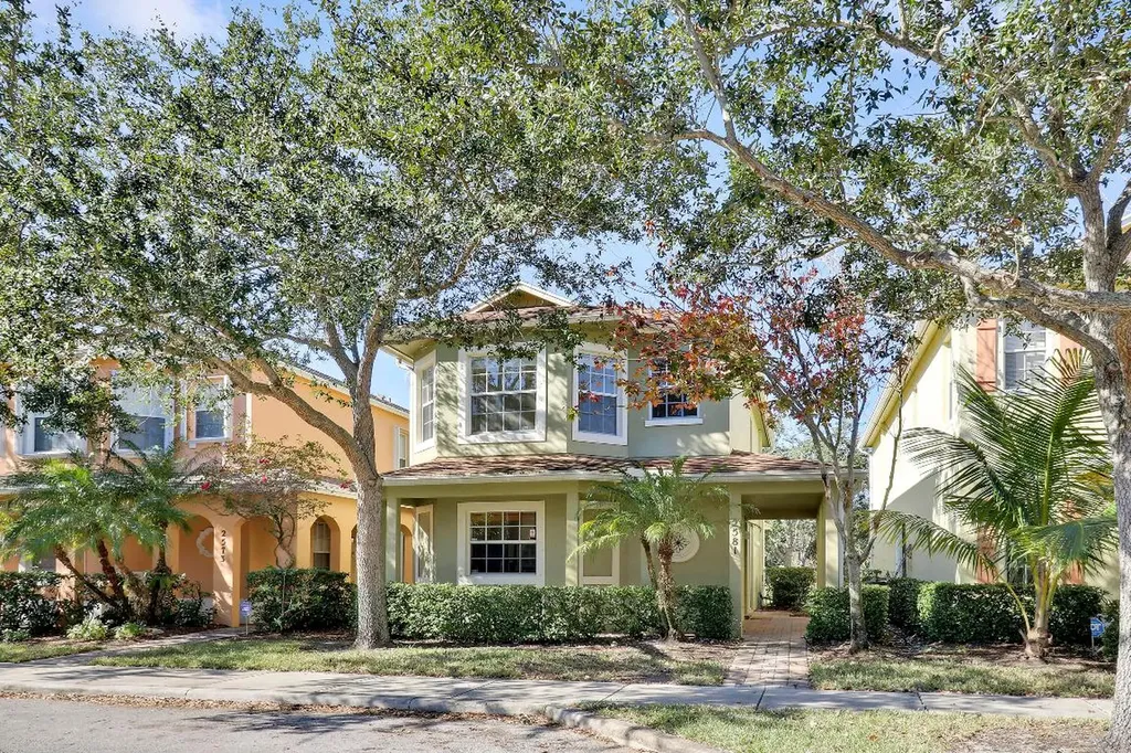 2581 SE Pineland Drive Port St Lucie FL 34952