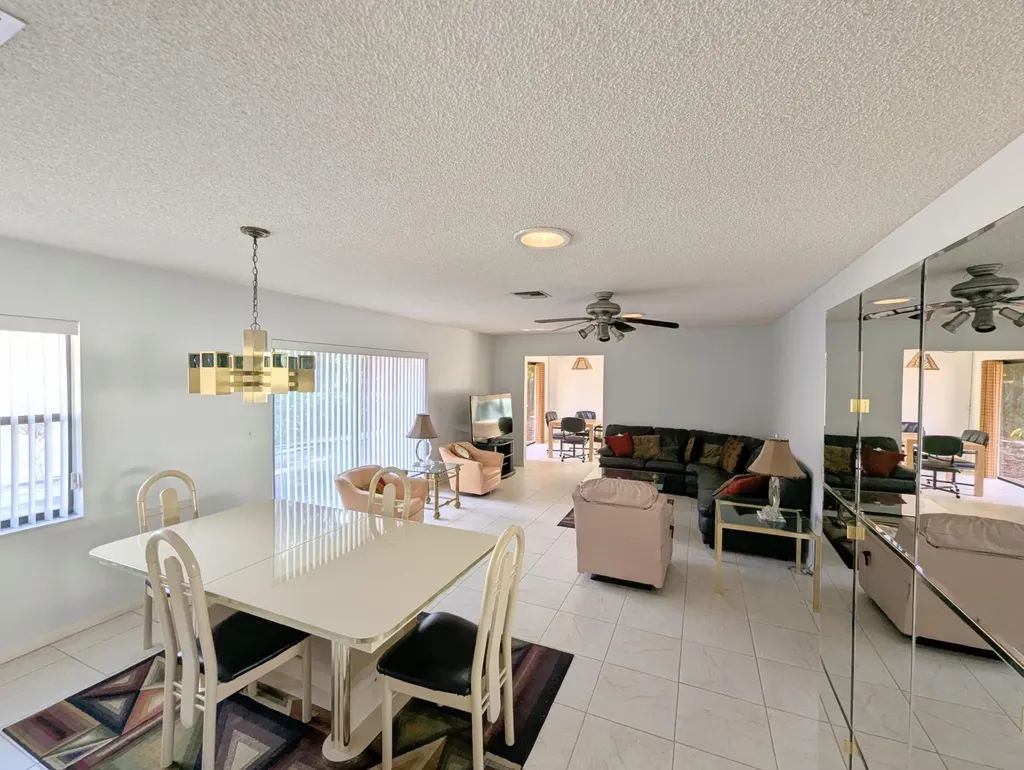 2454 NW 9th Street Delray Beach FL 33445