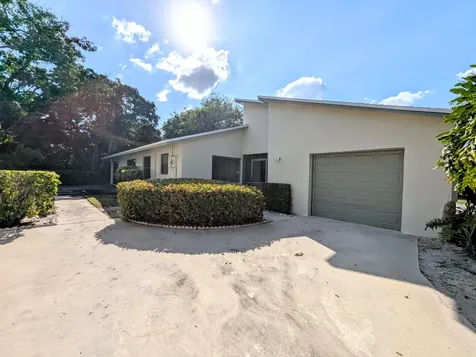 2454 NW 9th Street Delray Beach FL 33445