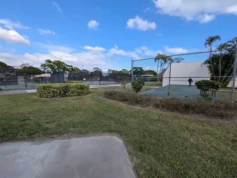2454 NW 9th Street Delray Beach FL 33445