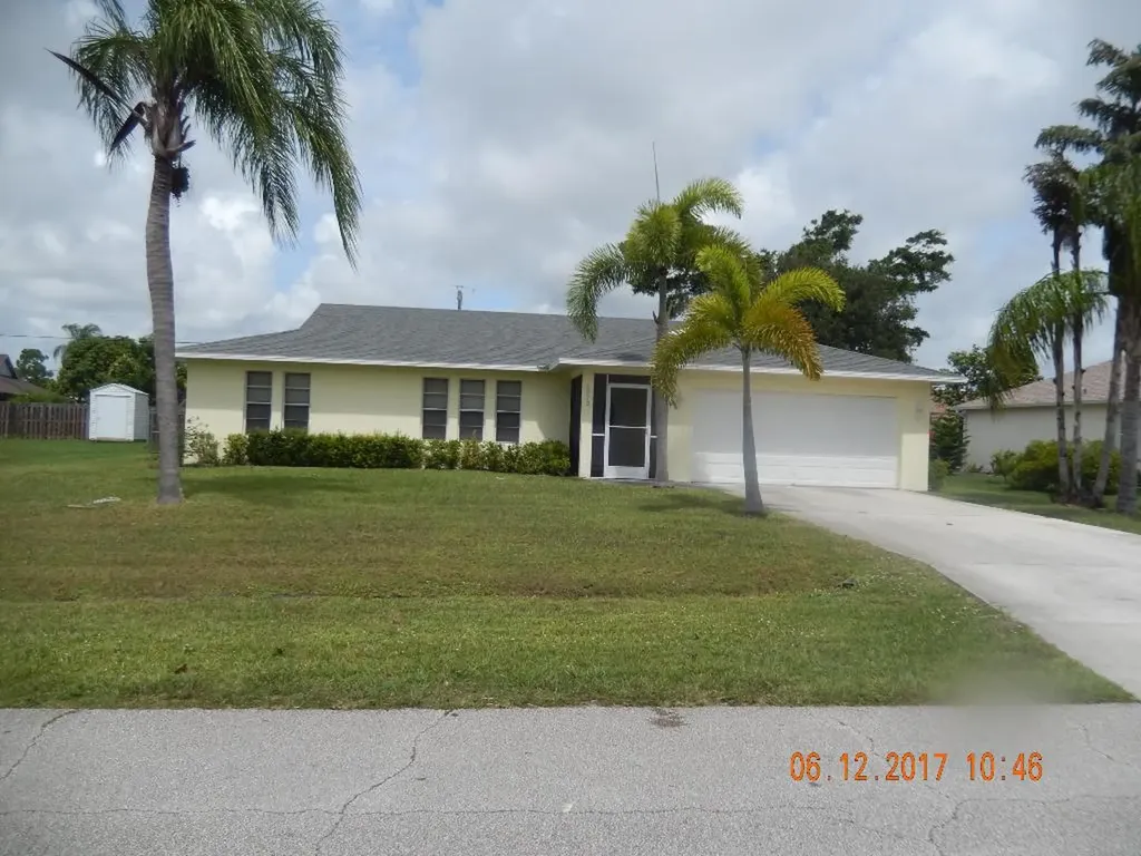 1972 SE Camilo Street Port St Lucie FL 34952